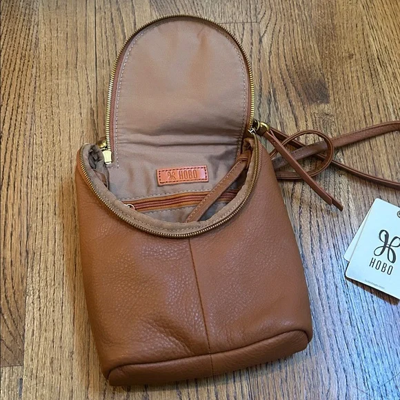 HOBO Fern Crossbody Bag Open Brown NWT Leather - Picture 9 of 9
